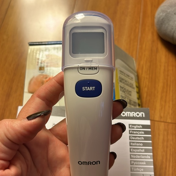 Omron Gentle Thermometer 720 - Picture 8 of 10